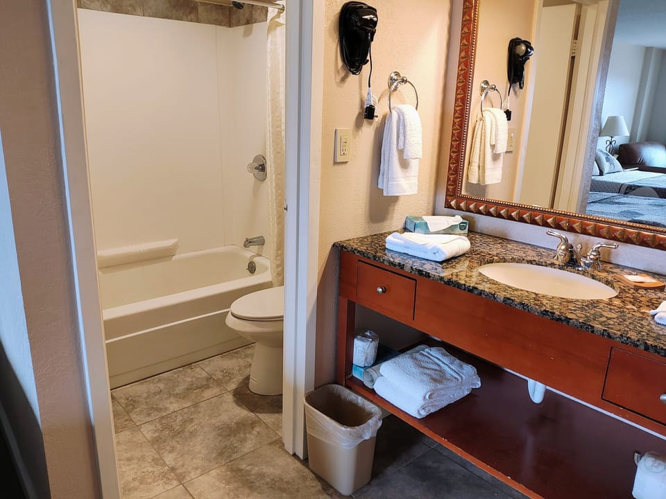 Premium Triple Room, Multiple Beds | Premium bedding, blackout drapes, WiFi (free), bed sheets