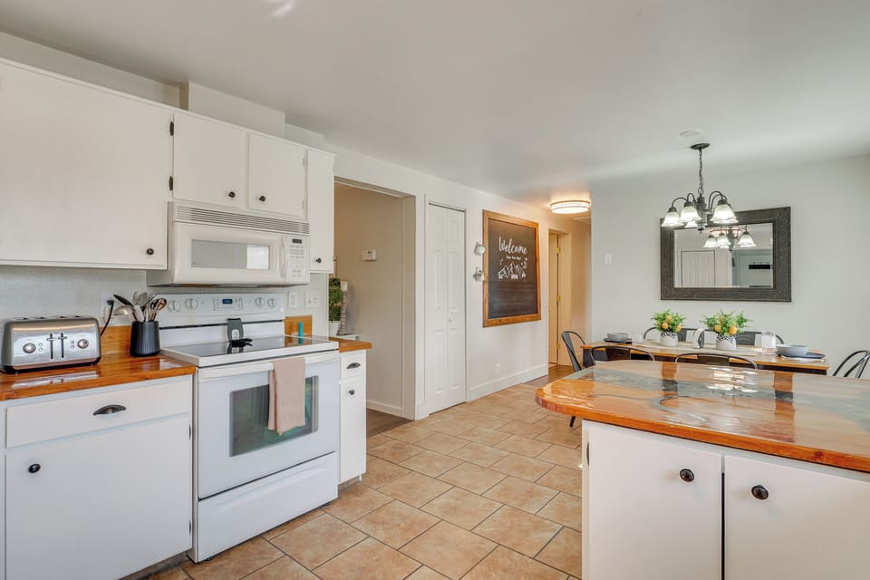 House (2 Bedrooms) | Interior