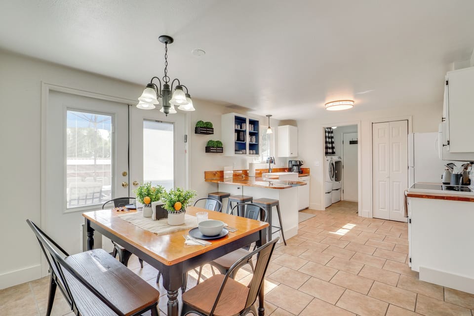 House (2 Bedrooms) | Interior