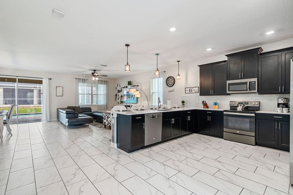 Full equipped kitchen