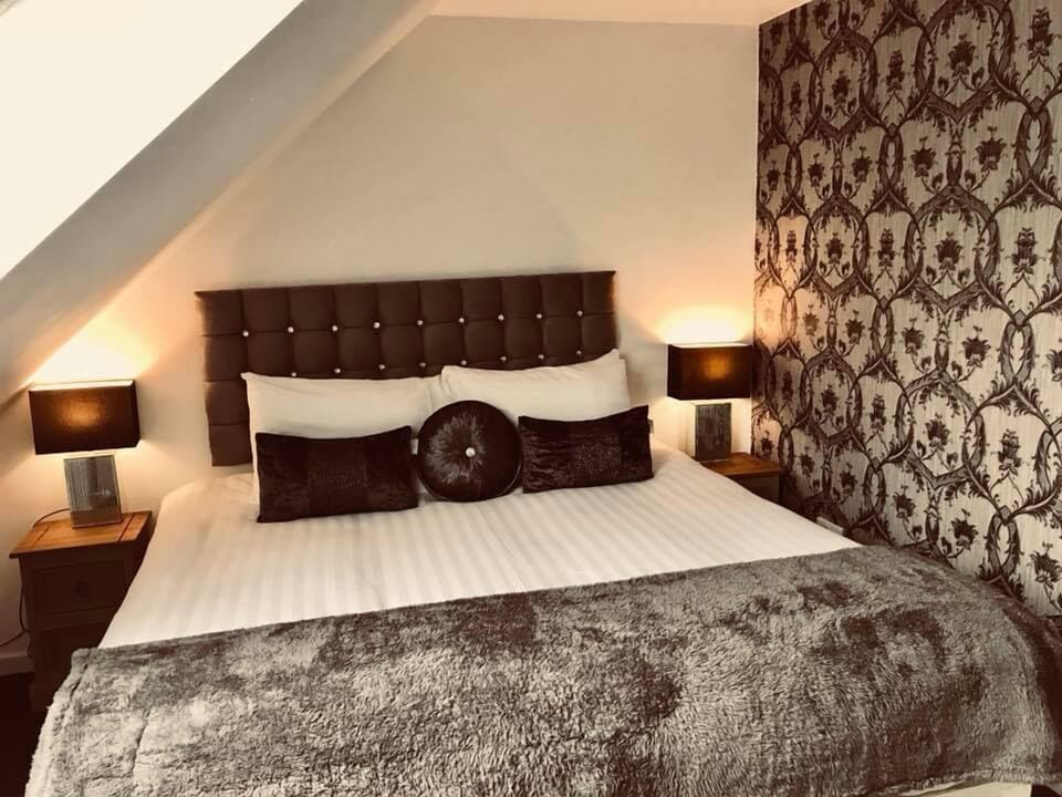 Suite, Ensuite (Double or Twin)