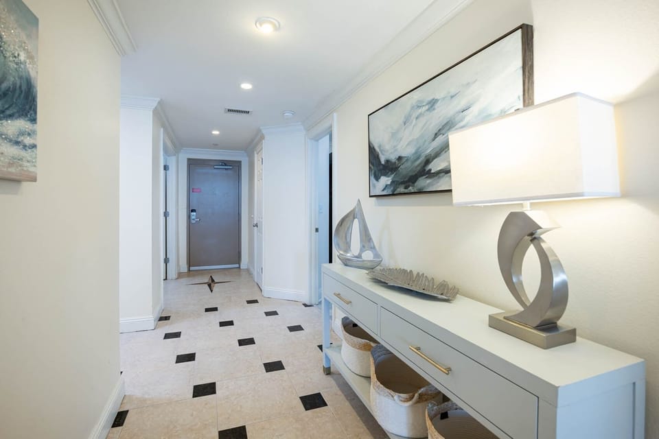 Condo, 4 Bedrooms | Interior