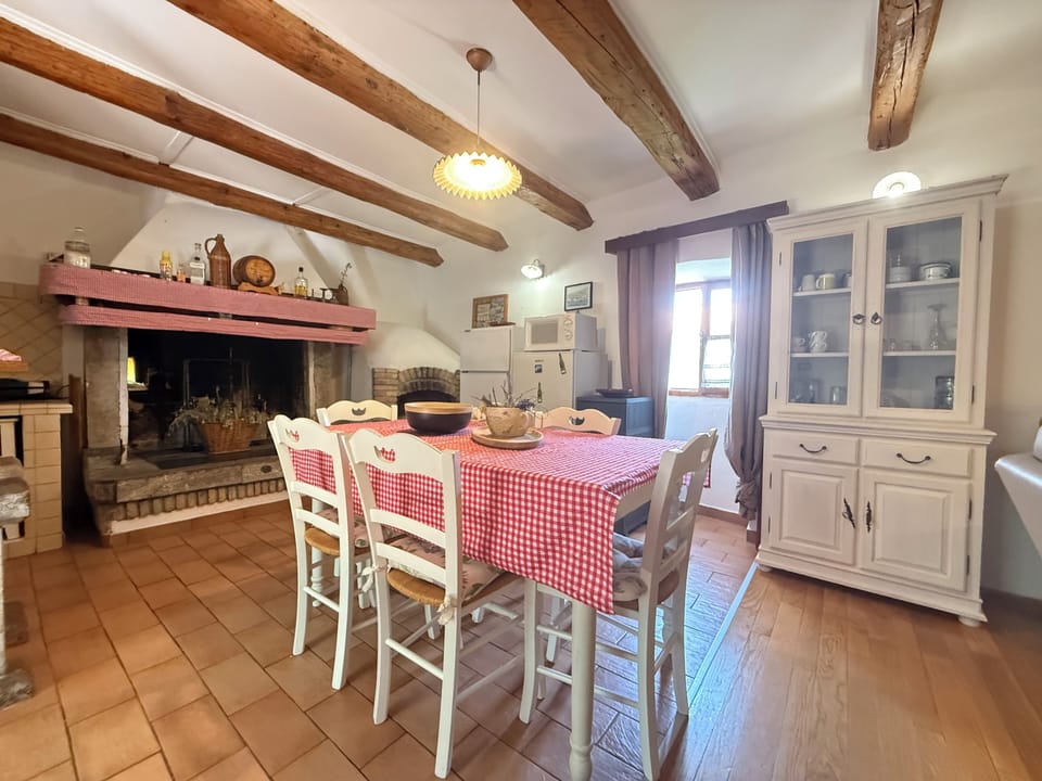Villa, Garden View | Private kitchen | Fridge, microwave, oven, stovetop