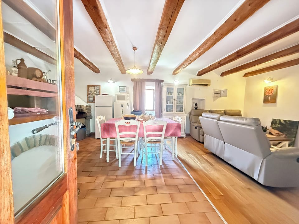 Villa, Garden View | Private kitchen | Fridge, microwave, oven, stovetop