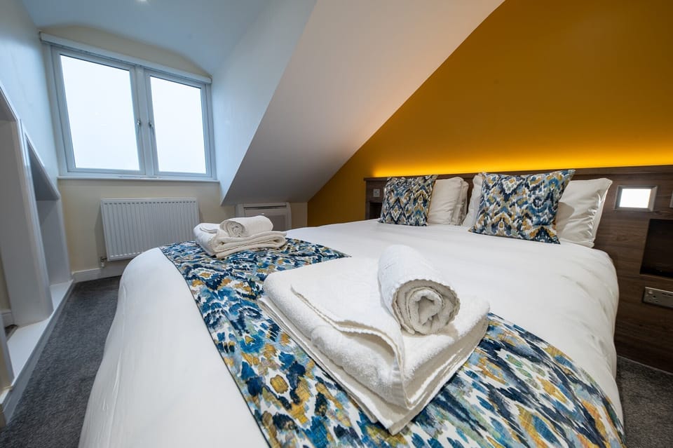 Double Room (Deluxe King 2nd Floor) | Soundproofing, free WiFi