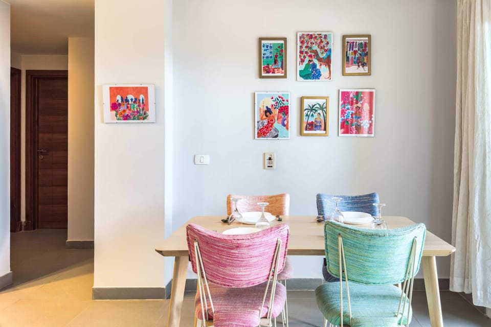 Basic Apartment | Dining