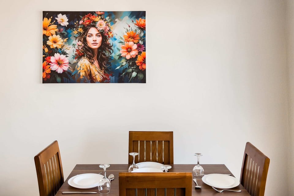 Basic Apartment | Dining