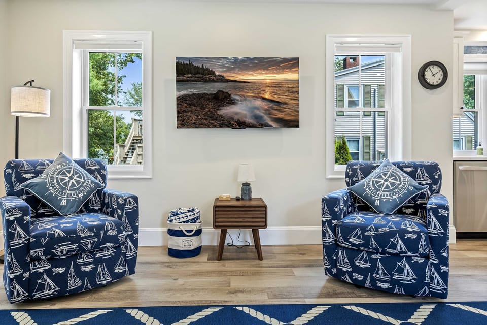 Living area with ample seating and Smart TV