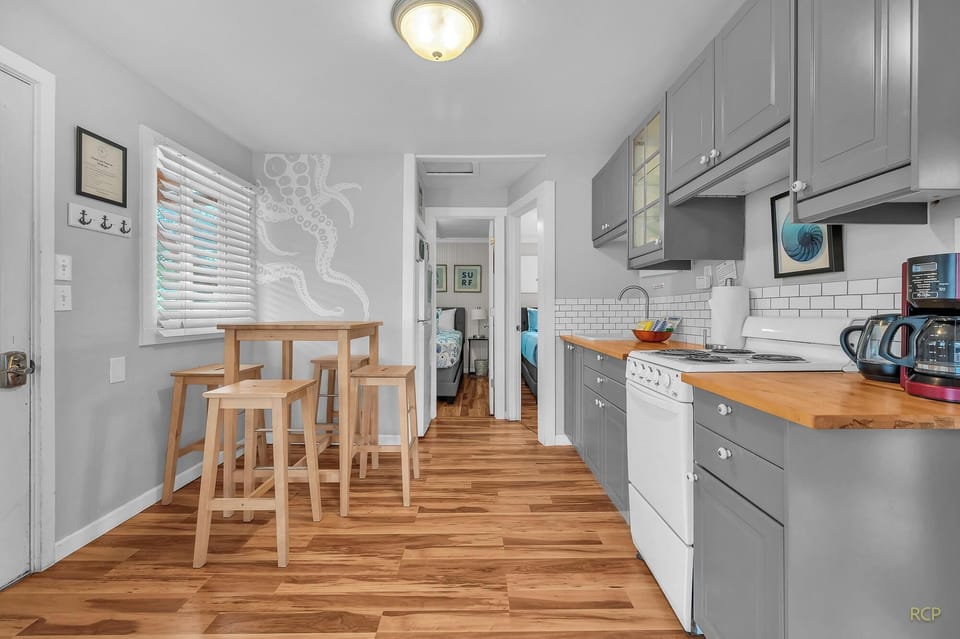 250721North Shore Cottage-36
