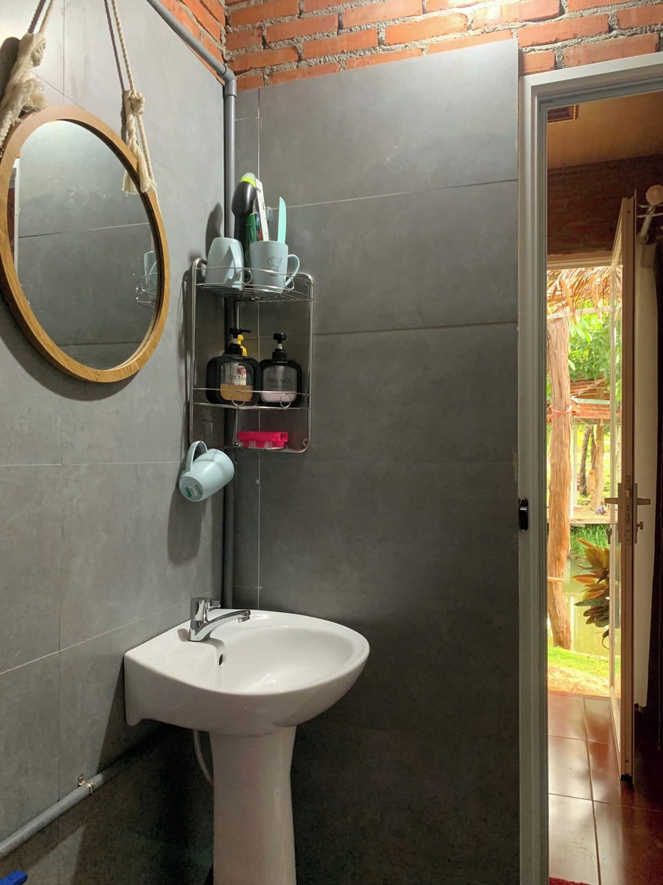 Double Room, Balcony, Lake View | Individually decorated, desk, laptop workspace, soundproofing