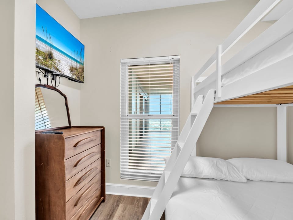 Bunk room