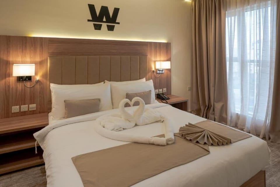 Junior Suite | Iron/ironing board, free WiFi