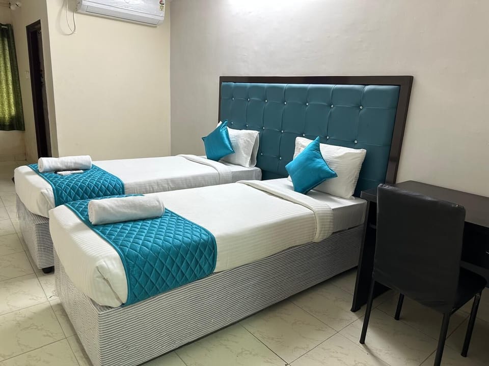 Deluxe Double Room, City View | Desk, free WiFi