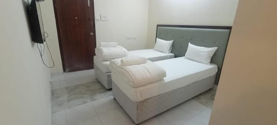 Deluxe Double Room, City View | Desk, free WiFi