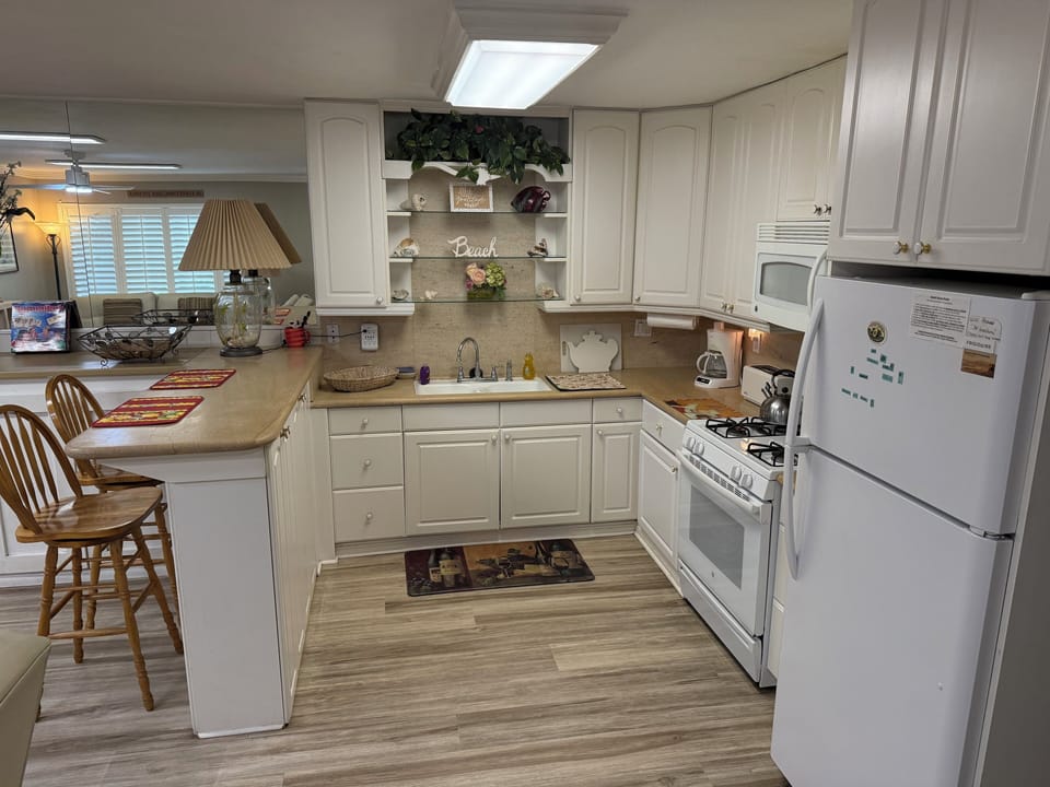 Bar stools with kitchen access