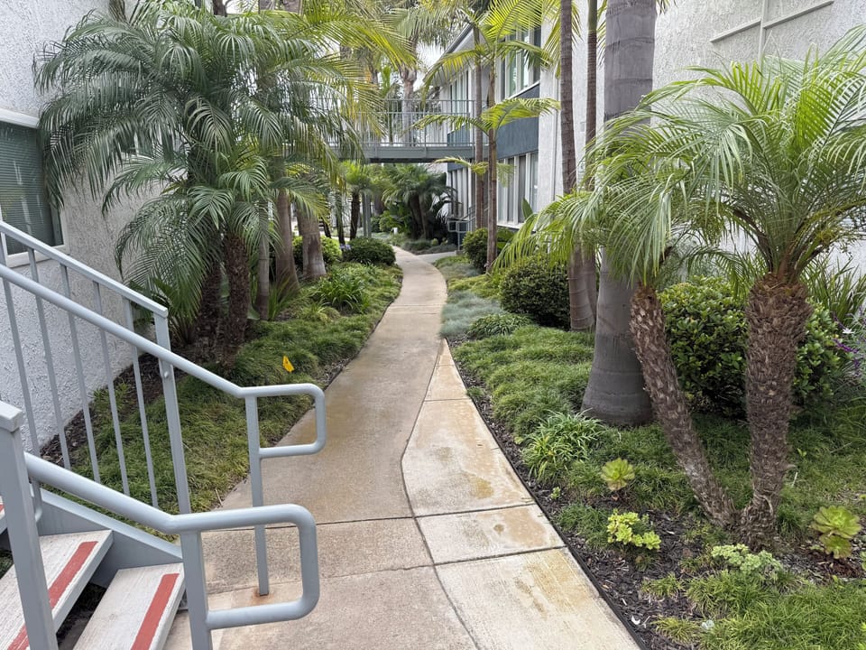 Path from back to front area