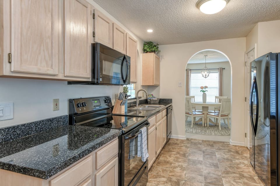 Kitchen to Dining Area