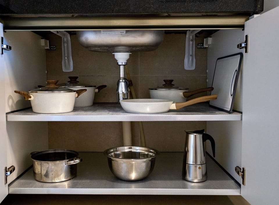 Kitchen or kitchenette