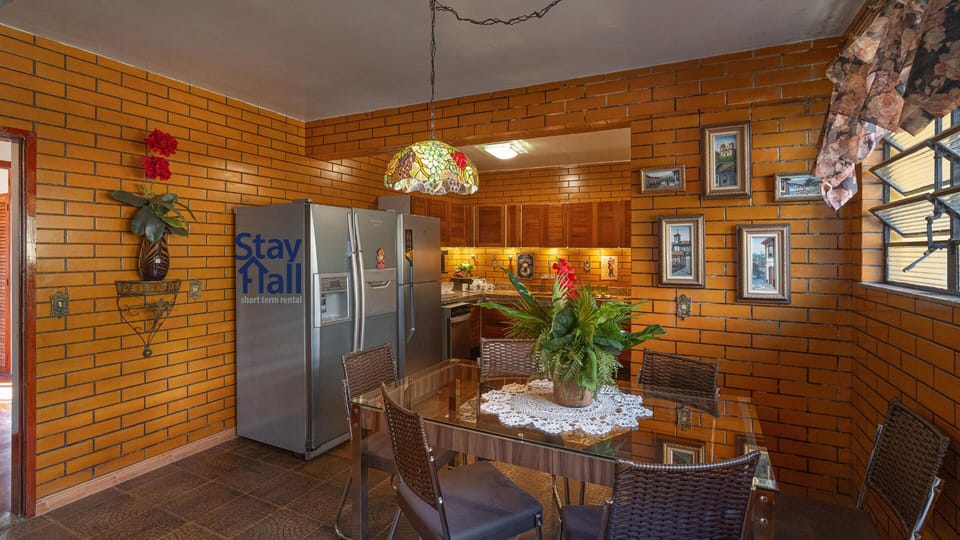 Villa | Dining