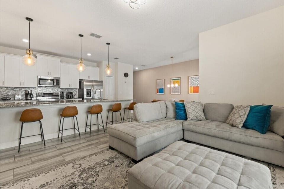 1576 Slice Way (2).jpg