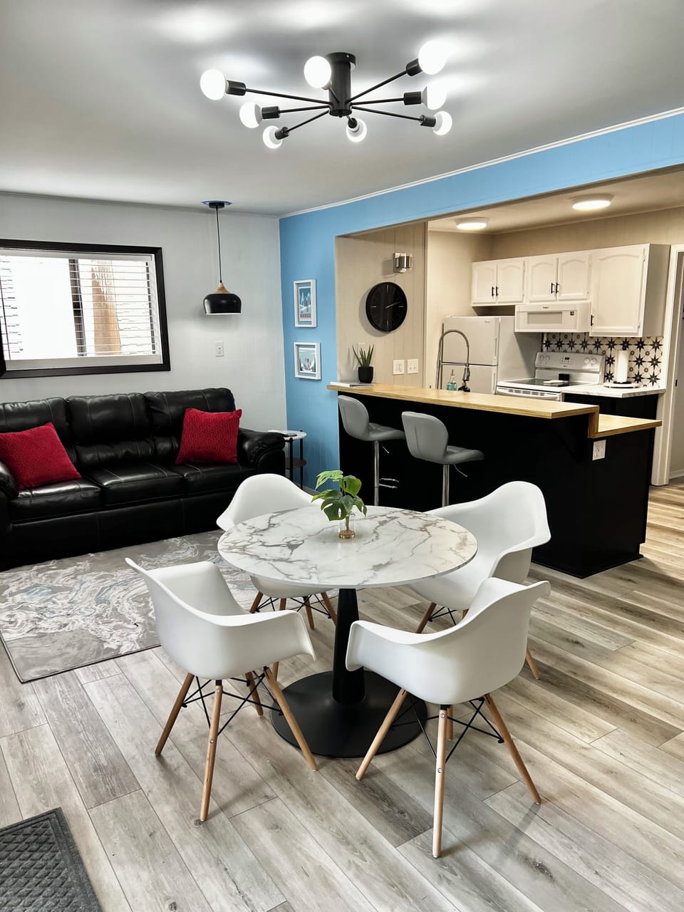 Living Room/Dining Room