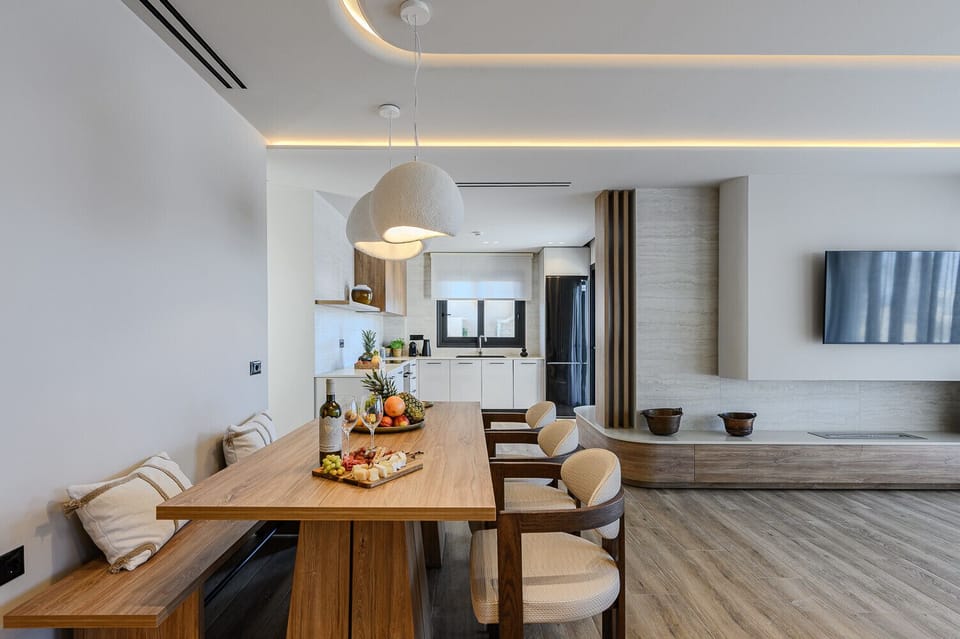 Villa, 5 Bedrooms, Private Pool, Mountain View | In-room dining