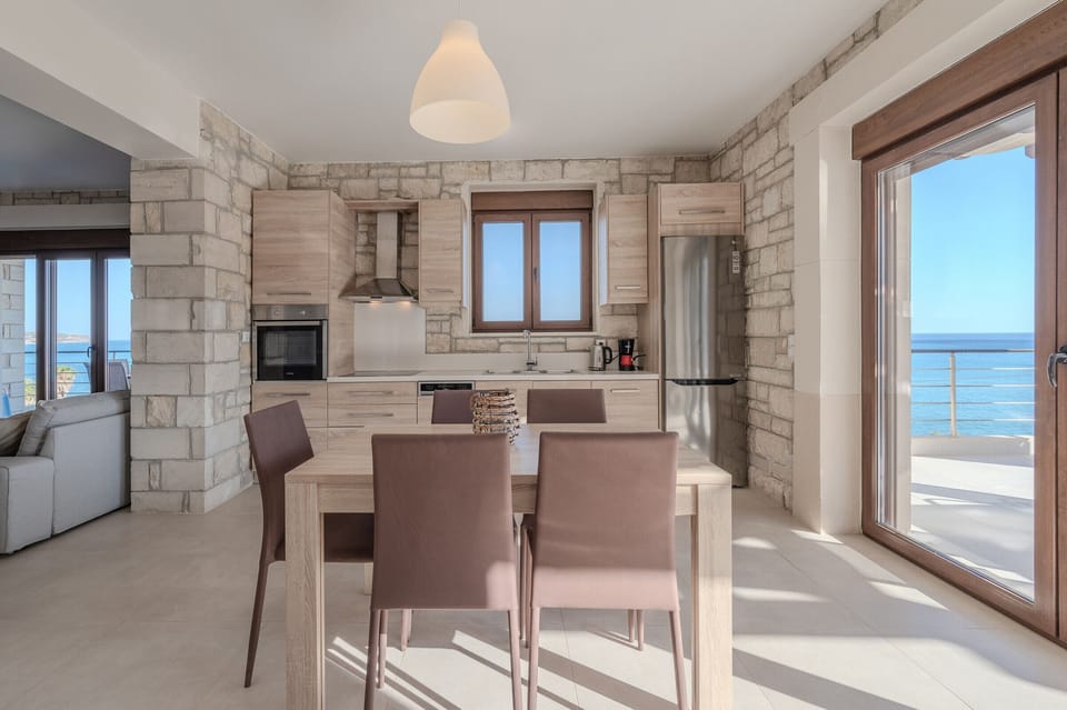 Villa, 3 Bedrooms, 2 Bathrooms, Sea View | In-room dining