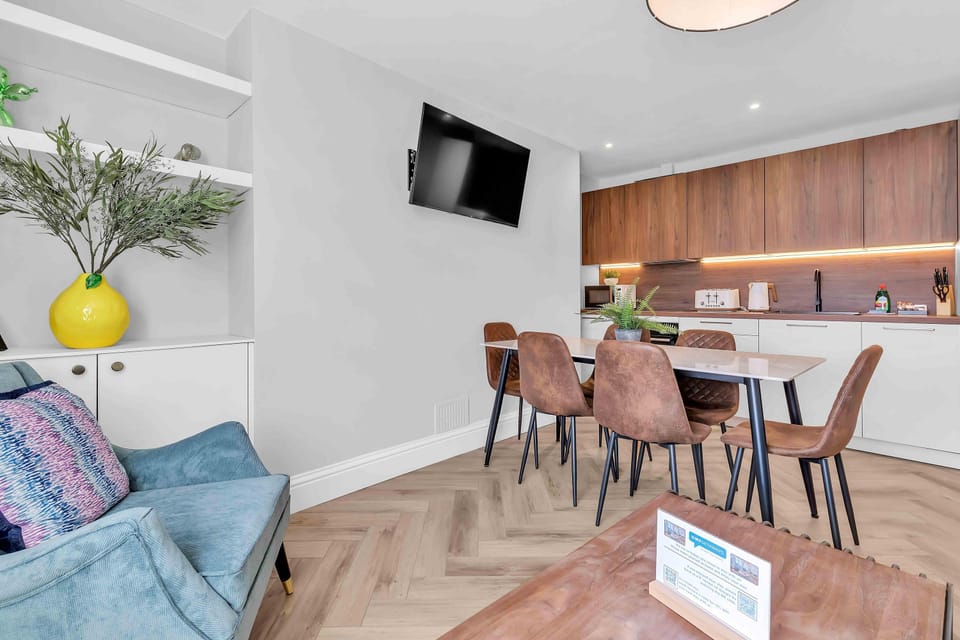 Overview of the open-plan Kitchen /  dining area