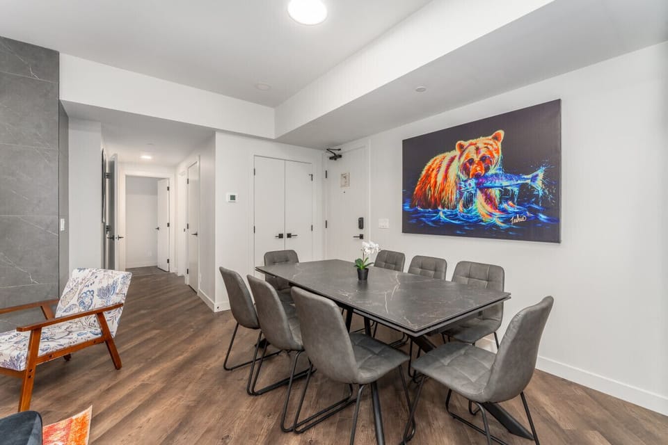 Extendable Dining Table