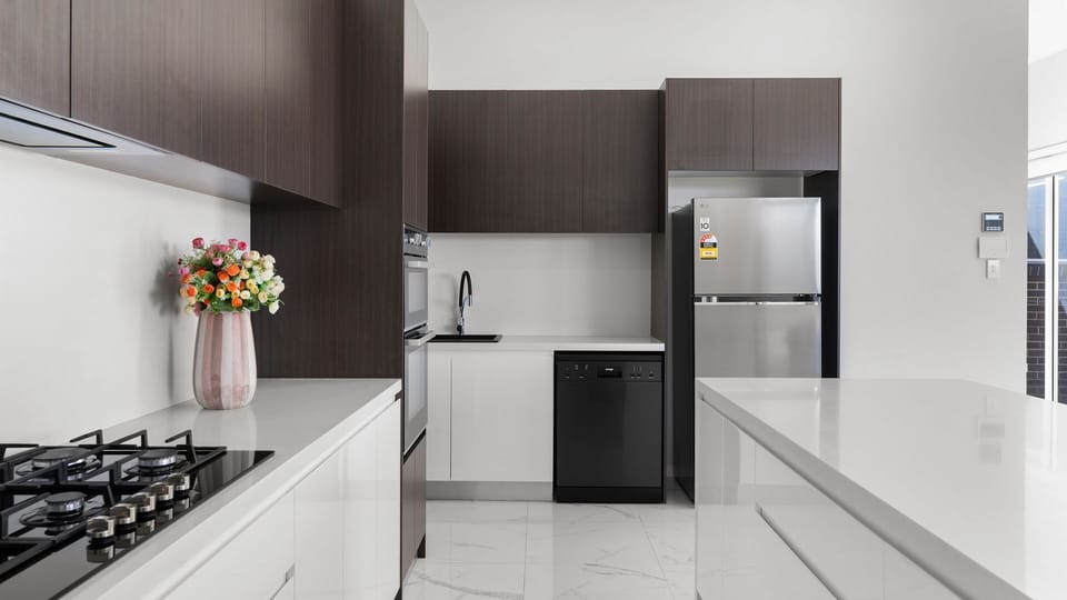 Pristine White Kitchen with Elegant Design