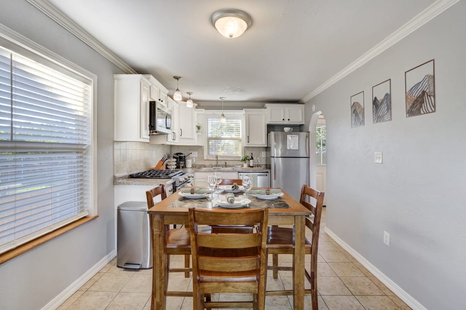 Flow right into the eat in kitchen!