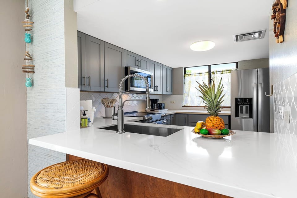 Fully Equipped Kitchen with Bar Seating