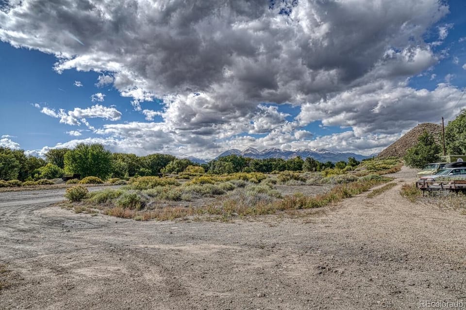 Prime Location!
•Walk to downtown
•Walk to the Arkansas River
•Hike out your front door