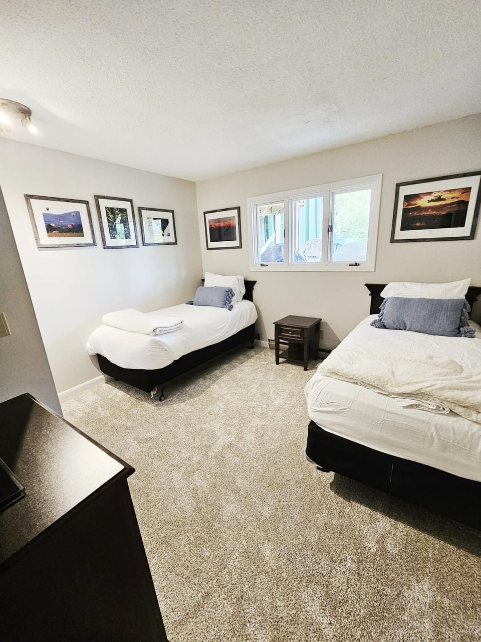Chic & Cozy Retreat-Updated Condo w/Pool + Views! (5732)