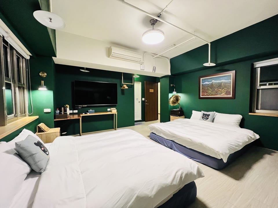 Panoramic Quadruple Room | Blackout drapes, soundproofing, free WiFi, bed sheets