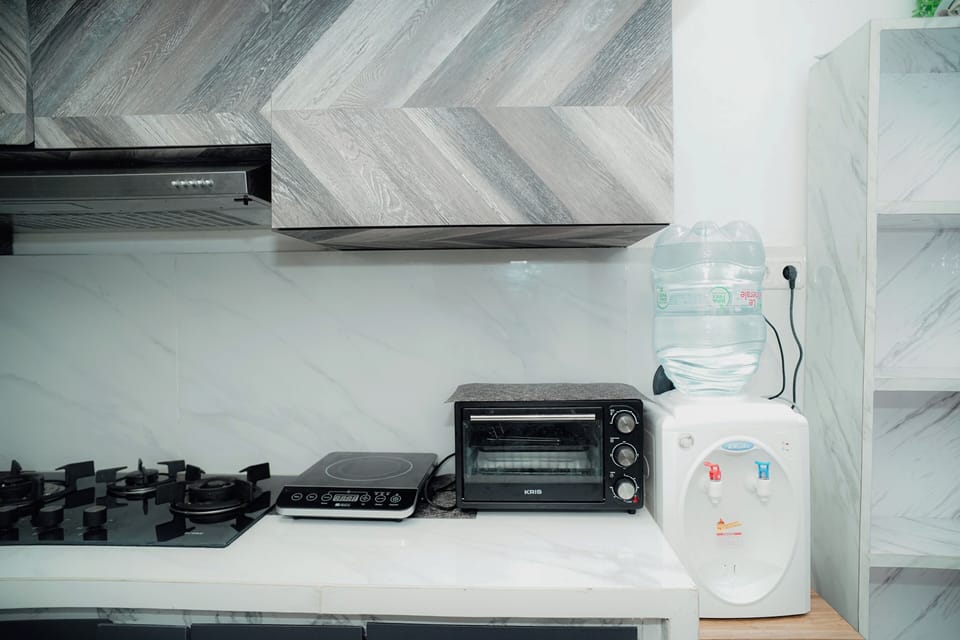 Family Townhome | Microwave