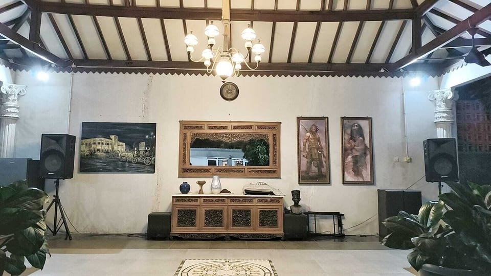 Deluxe Double Room | Living area