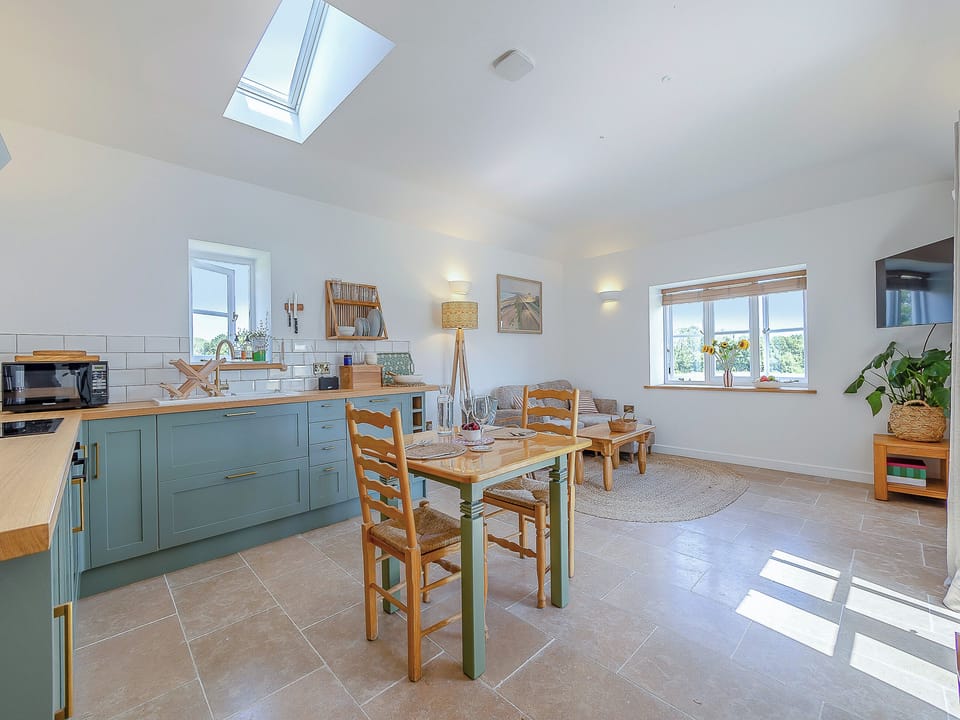 Kitchen/diner | Dunnock - Woodsell Farm, Faversham