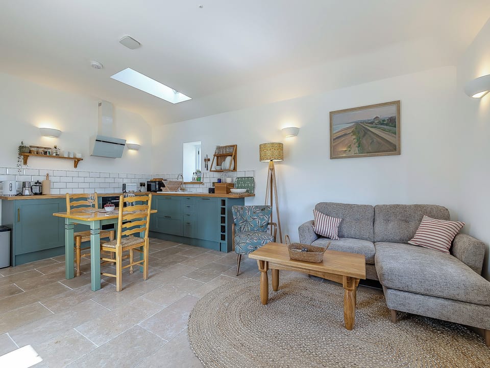 Living room | Dunnock - Woodsell Farm, Faversham