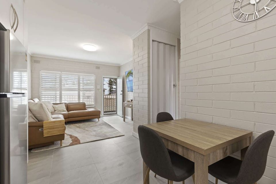 Living Area/Dining Area