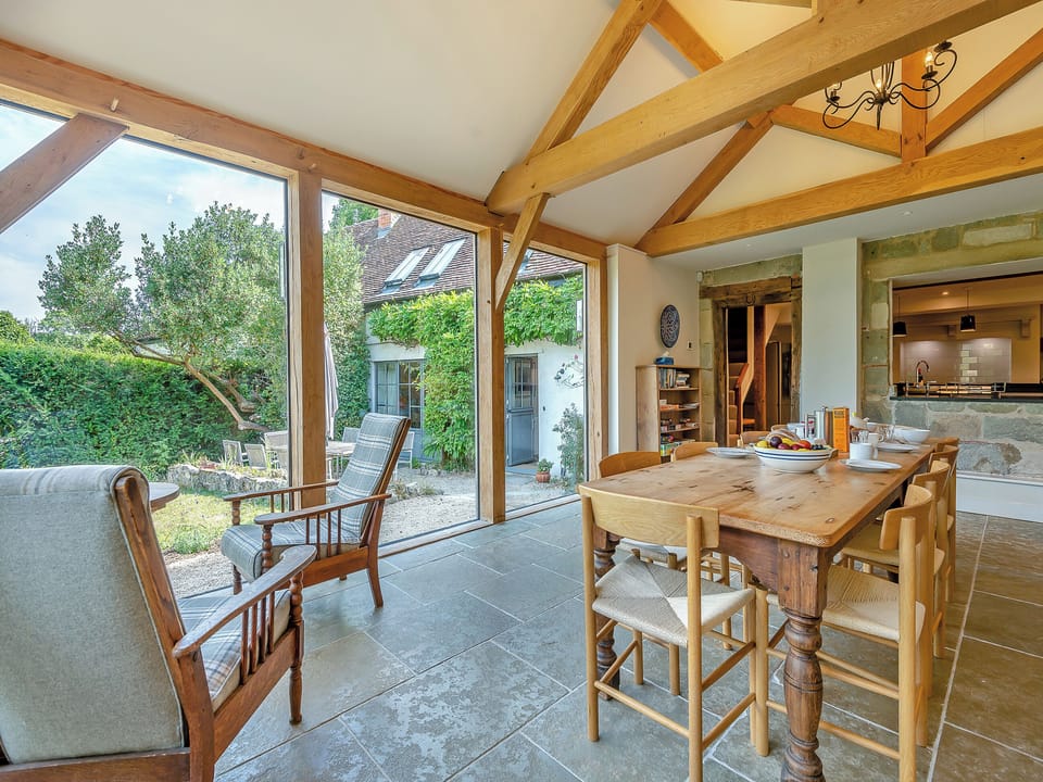Dining room | Kings Cottage South - Kings Cottages Holidays, Salisbury