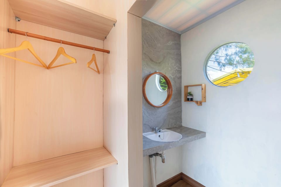 Family Suite, Mountain View | Bathroom | Bidet, towels