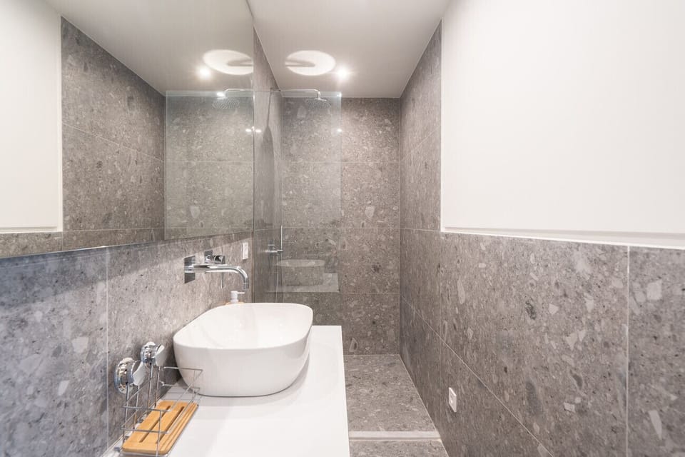 LIV Athinum 1 - Luxury Apartment 2B Apartment in Athens