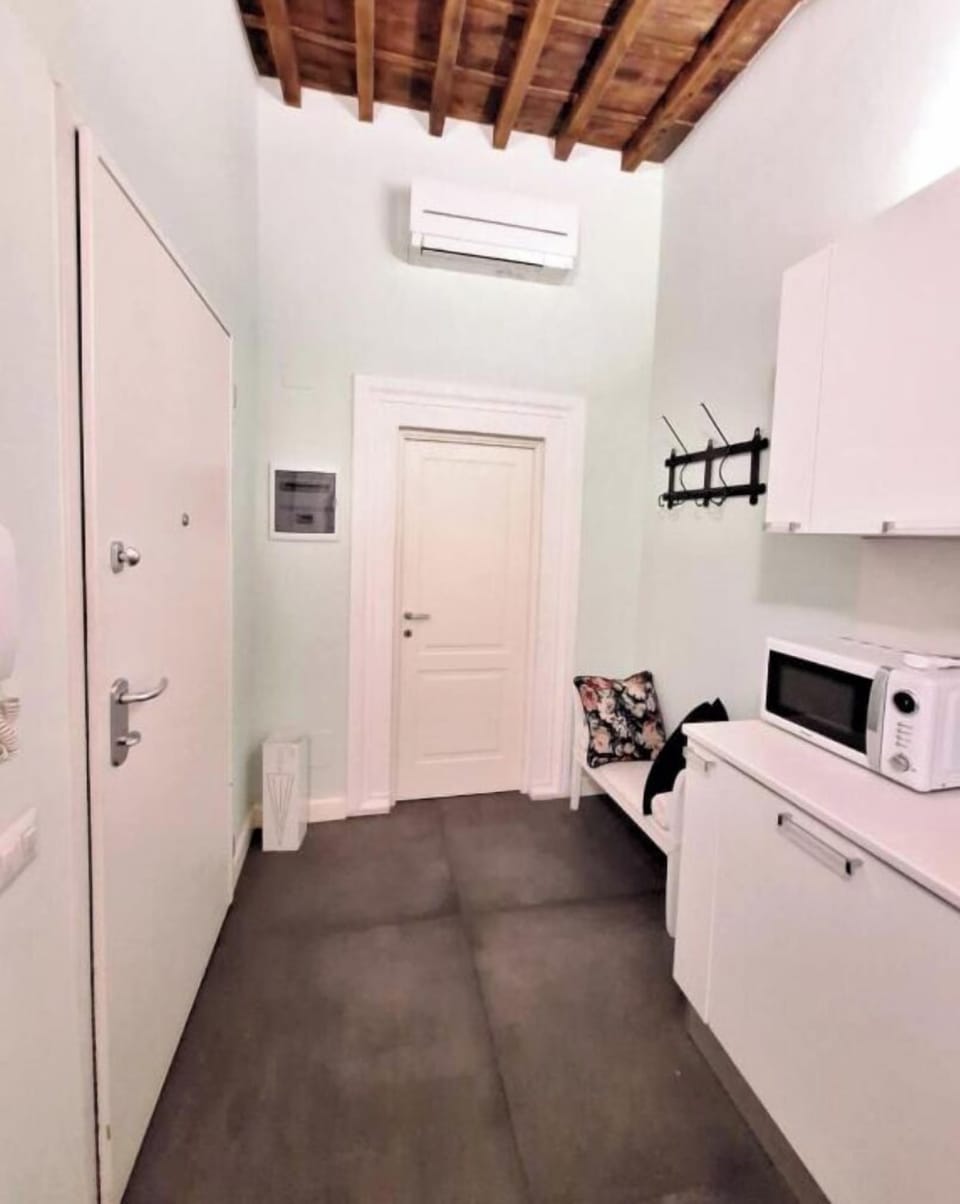 Apartment | Private kitchen | Electric kettle, toaster