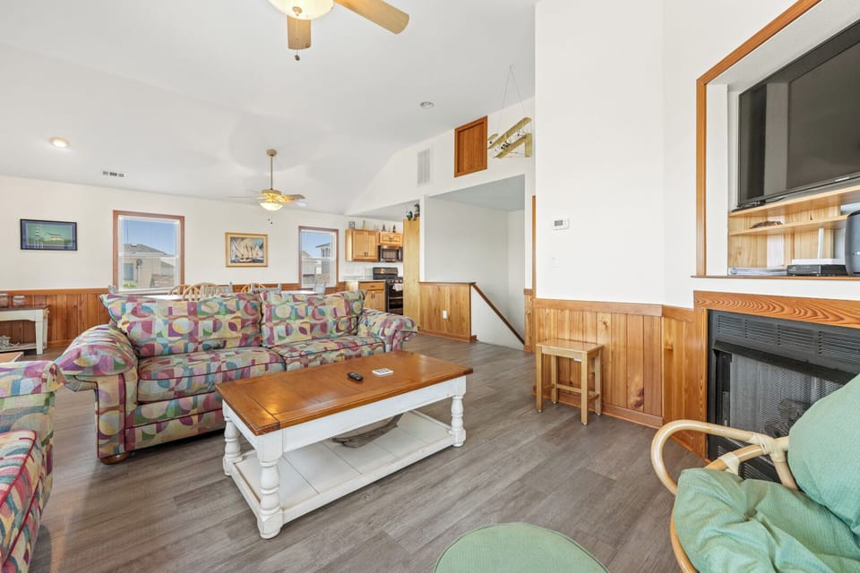 Living Area with Screened In Porch Access on Third Level