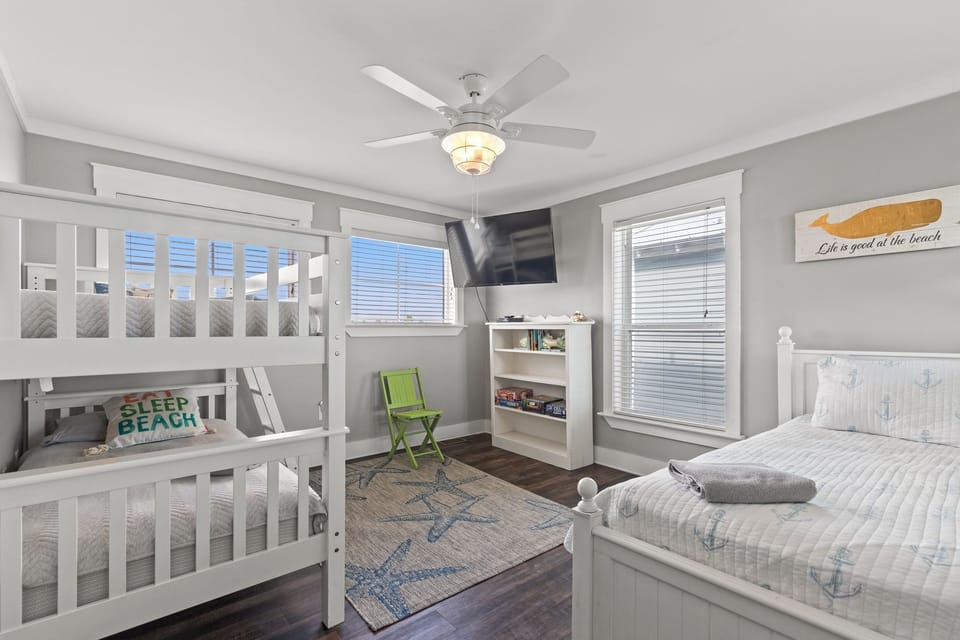 Loft Bedroom (Twin Bunk bed & Twin Bed with trundle)