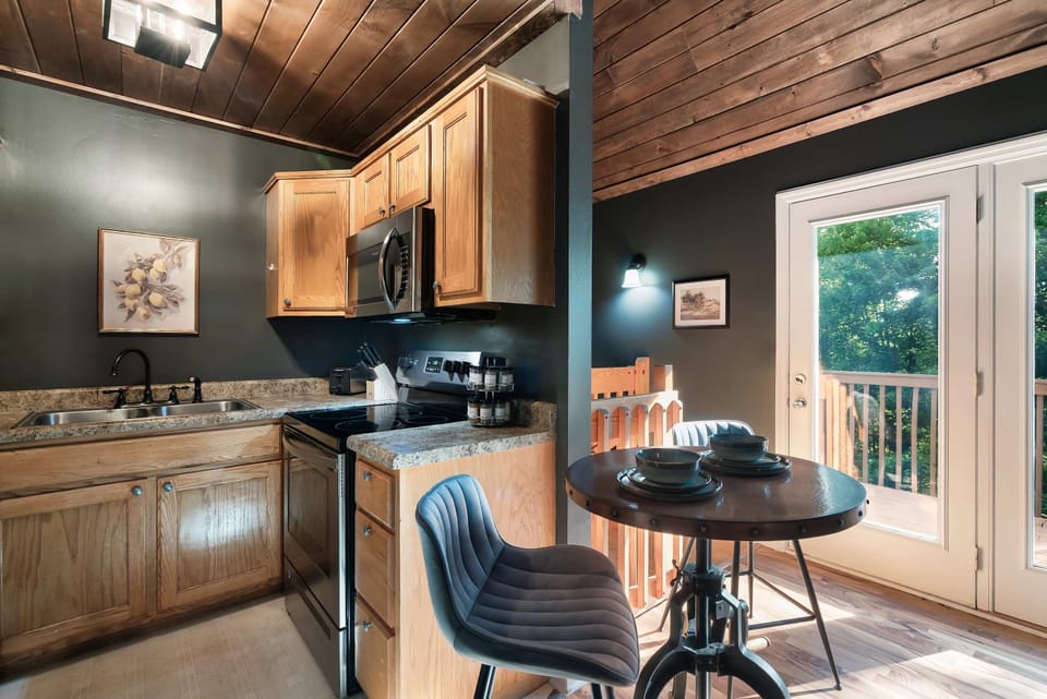 Enjoy culinary adventures in this stylish space with forest views!