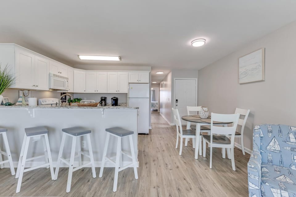 See Ya Soon-large-015-043-Kitchen  Eating Area-1500x1000-72dpi