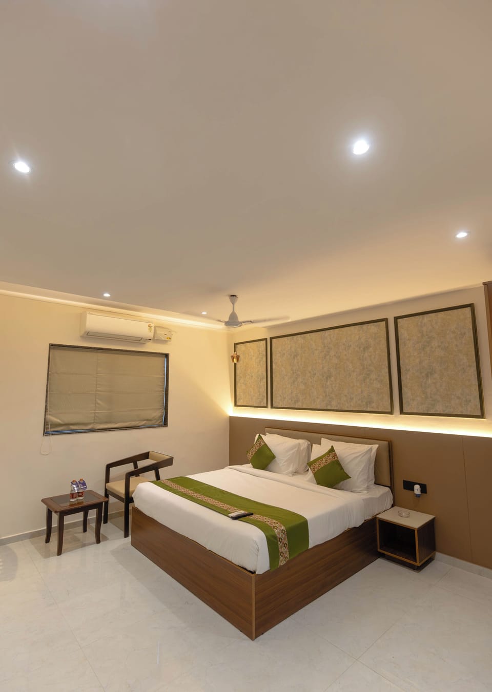 Executive Double Room | Desk, laptop workspace, WiFi (free)