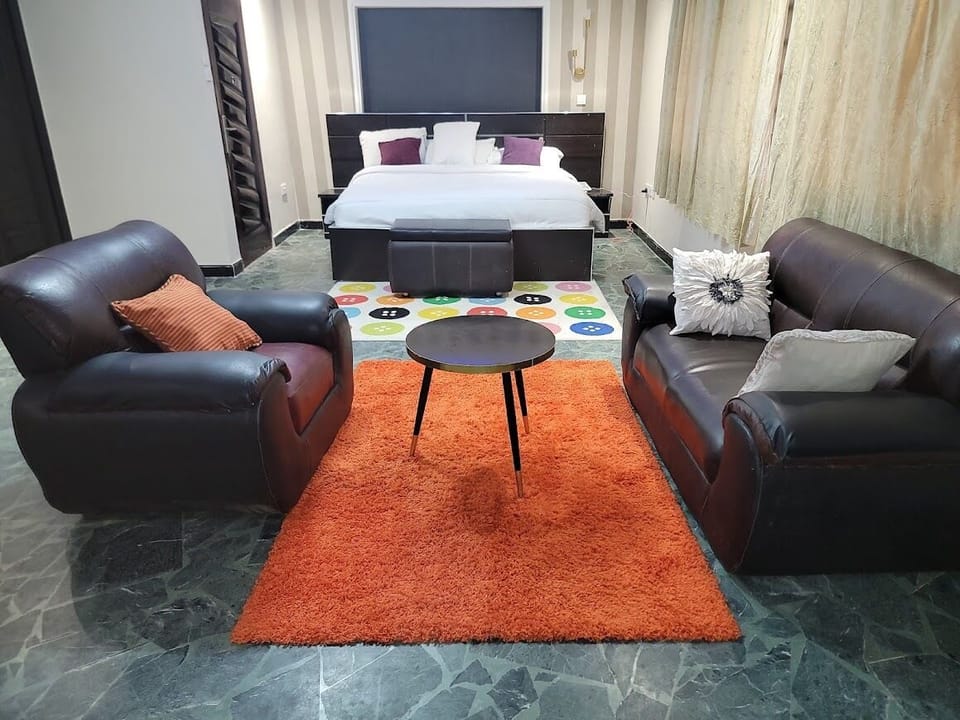 Apartment, Balcony, City View | Living area